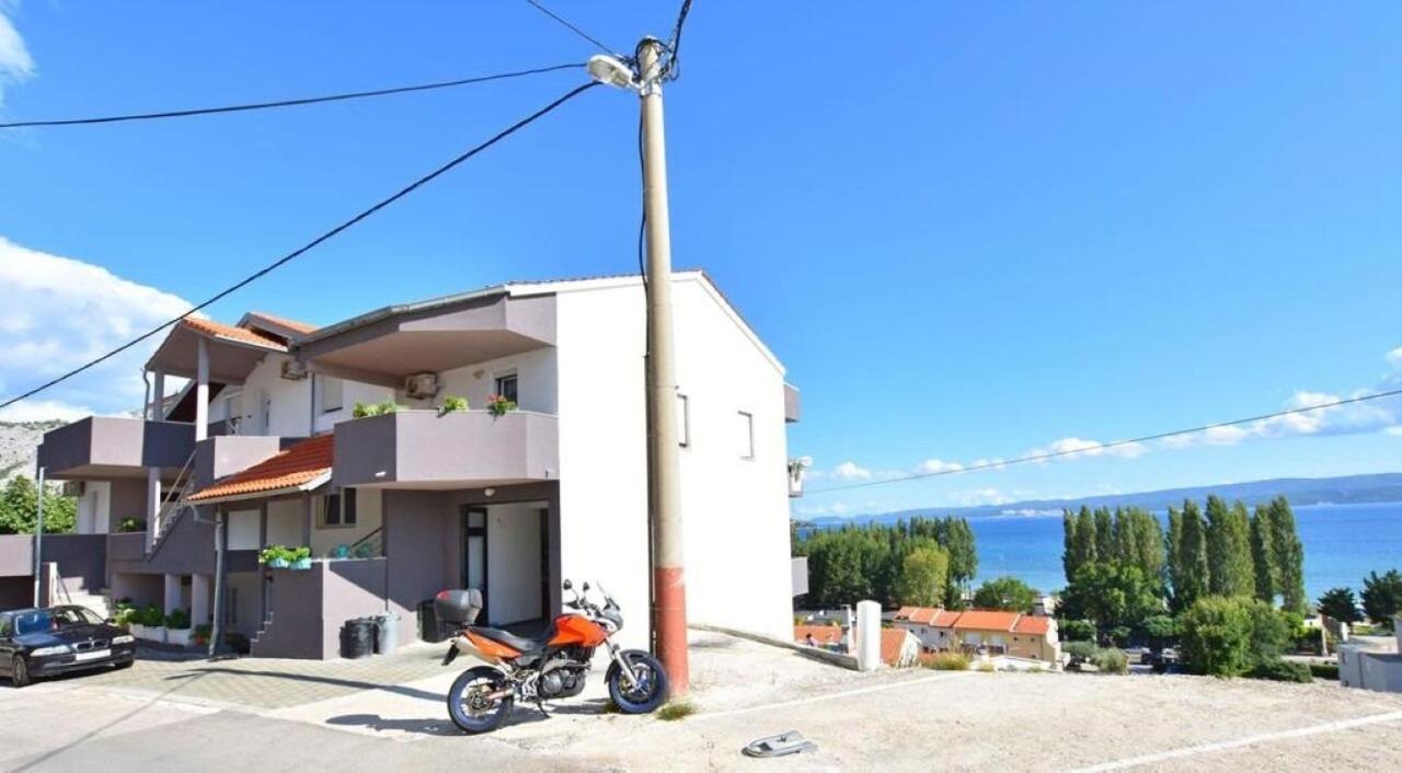 Rene Apartman